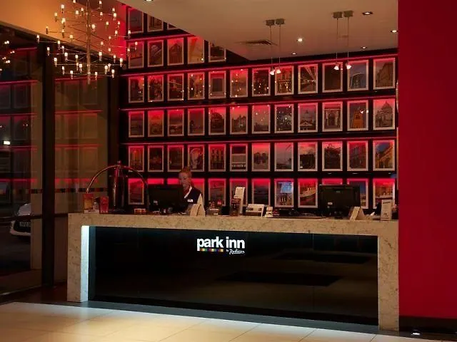 Moxy Belfast City 3*,